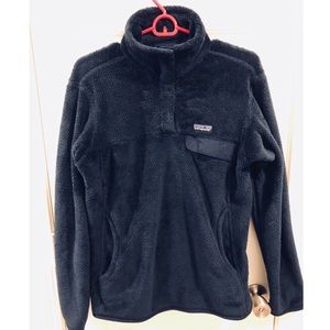 Patagonia Women’s Snap Fleece Pullover in Navy